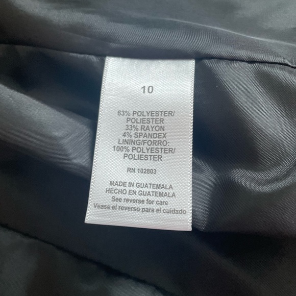 Valerie Steven’s Women's Elegant Black Suit Jacket - Picture 5 of 10